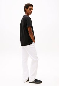 Thumbnail Image 4