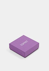 Lila papperslåda med en matt yta och en vit "ESPRIT"-logotyp på toppen. Fyrkantig form med en ren, enkel design.