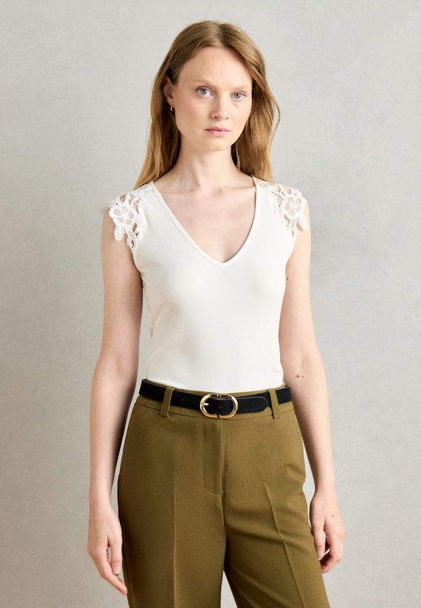 DELLA - Print T-shirt