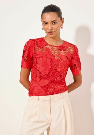 Lipsy, REGULAR FIT - FLORAL CROCHET T-SHIRT - Print T-shirt - red