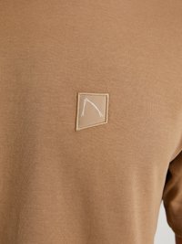 CHASIN' SPRAY - Marškinėliai su spaudiniu - brown