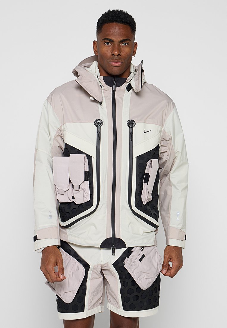 Nike Sportswear Lichte jas zwart