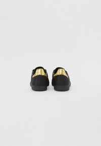 Thumbnail Image 6