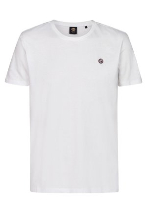 Camiseta de algodón blanca con mangas cortas, escote redondo y un pequeño logotipo circular en color burdeos en el área del pecho izquierdo.