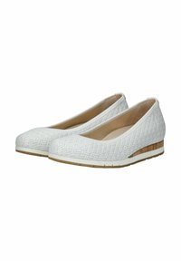 Bailarinas blancas trenzadas con punta redondeada, superficie texturizada, tacón de corcho bajo y forro interior suave para mayor comodidad.