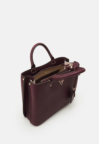 Guess MERIDIAN GIRLFRIEND SATCHEL - Håndtasker - amethyst