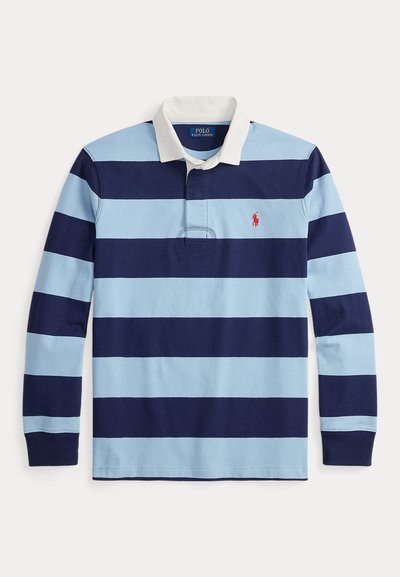 Polo a maniche lunghe a righe blu e navy con colletto bianco e piccolo logo rosso sul petto sinistro. Materiale in cotone, vestibilità rilassata.