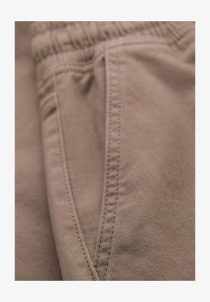 Ombre, PANTS OM-PAJO-0290 - Pantalon cargo - dark beige