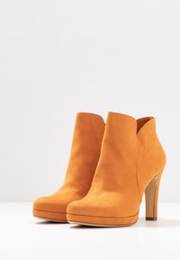 Tamaris Botines de tacón - orange