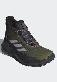 Adidas Terrex Chaussures de running - olive strata   silver dawn   aurora black