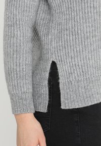 Mavi Sweter