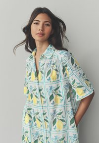 Next SHORT SLEEVE DROP WAIST - Košilové šaty - white lemon and blue check print
