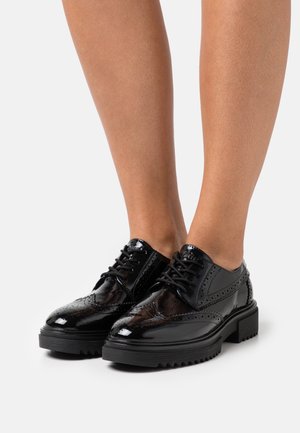 s.Oliver, Derbies - black