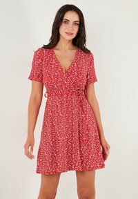 Unselected, red