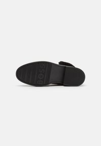 BOSS Botines con cordones - black