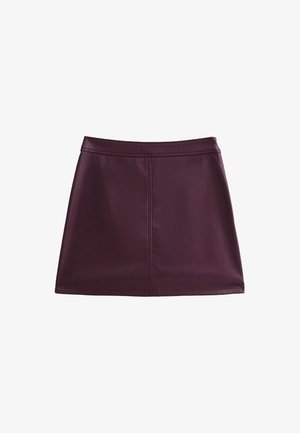 Gonna in faux leather bordeaux con un design aderente, orlo dritto e dettagli di cucitura discreti. Texture liscia e senza hardware visibile.