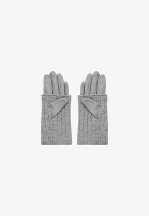 Gants en tricot gris avec une texture côtelée, dotés d'une doublure intérieure lisse et d'un design de poche à la base de chaque gant.