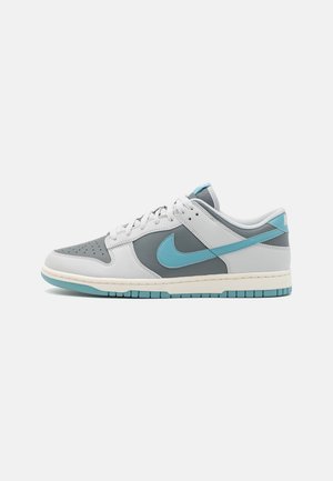 DUNK LOW RETRO - Sneakers laag - photon dust/denim turquoise/smoke grey/sail