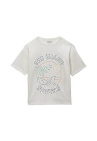 T-shirt blanc en coton avec un design brodé coloré représentant des palmiers, des vagues, un soleil et des oiseaux, avec le texte "LE SURF SUR L'ÎLE."