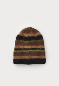 Bonnet en tricot aux rayures marron, vert et noir. Texture douce avec une finition légèrement duveteuse. Forme conique avec un bord côtelé.