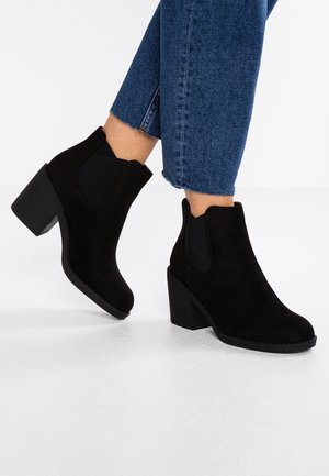 Kotníková obuv - black