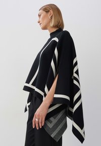 someday. BENUKI - Poncho - black