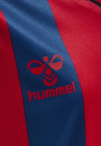 Hummel CORE  - T-shirts print - true blue true red