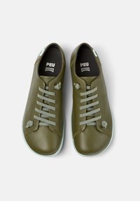Camper PEU CAMI - Zapatos con cordones - grün