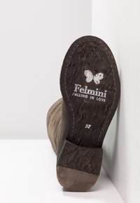 Felmini Stivali alti - grey