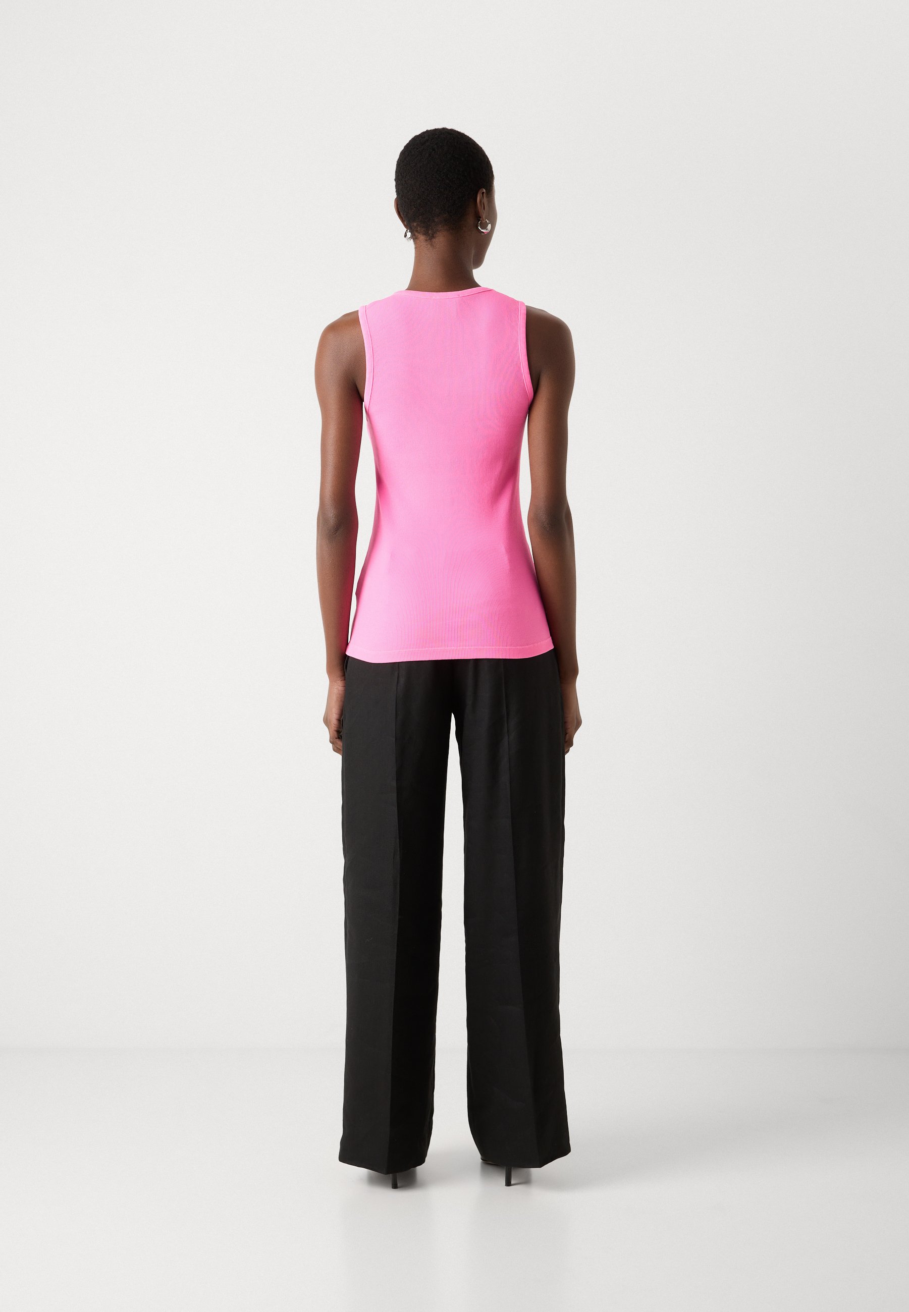 売れ筋商品|||マッズ ノーガード Tシャツ レディース トップス AMOUR TANK  - Top - knockout pink Mads Nørgaard AMOUR TANK - Top - knockout pink/fuxia