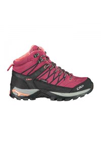 Scarpa da trekking a mezza altezza in rosa scuro e nero, realizzata in materiale impermeabile, con pannelli in mesh testurizzati e suola in gomma resistente con lugs multidirezionali.