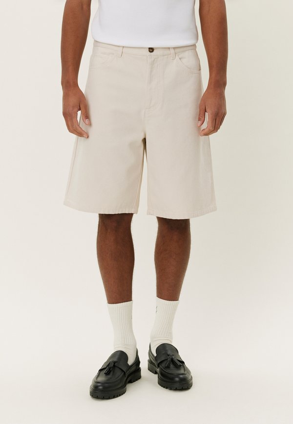 RYDER - Denim shorts - ivory