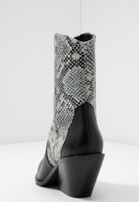 Zign Botines camperos - white