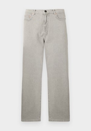 Jeans en denim gris clair avec une coupe droite, cinq poches et une fermeture par bouton supérieur. Présente un léger délavage et des accents de couture orange.