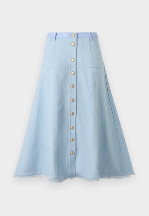 Lyseblå A-formet nederdel med guldknapper ned langs midten, matchende bælte, struktureret stof og flosset kantdetalje.