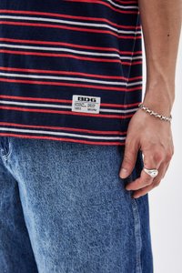 BDG Urban Outfitters TEE - Print T-shirt - navy/red