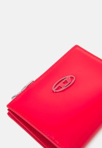 Diesel Piniginė - red