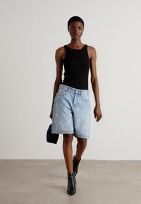Calvin Klein Jeans Jeansshort - distressed indigo