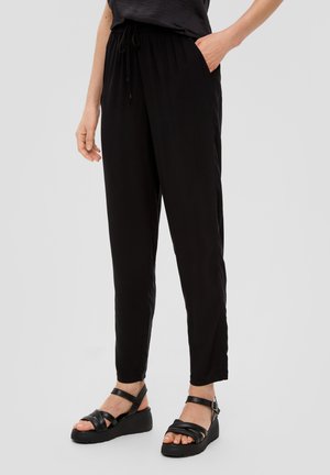 s.Oliver ANKLE-AUS REINER - Trousers - schwarz