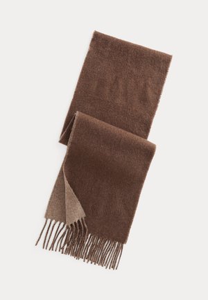 Écharpe en laine marron avec des franges aux deux extrémités, pliée pour montrer un revers marron clair.