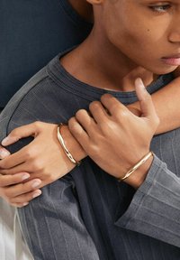 Pilgrim LIGHT BANGLE UNISEX - Käevõru - gold-coloured