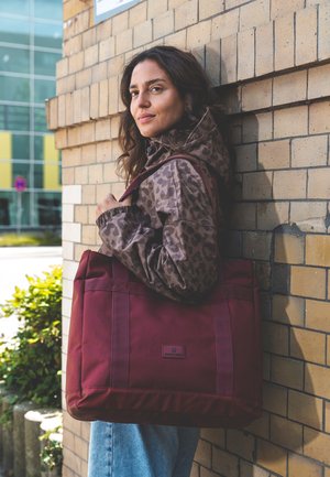Johnny Urban, JOHNNY URBAN UNISEX - Shopping bags - burgundy