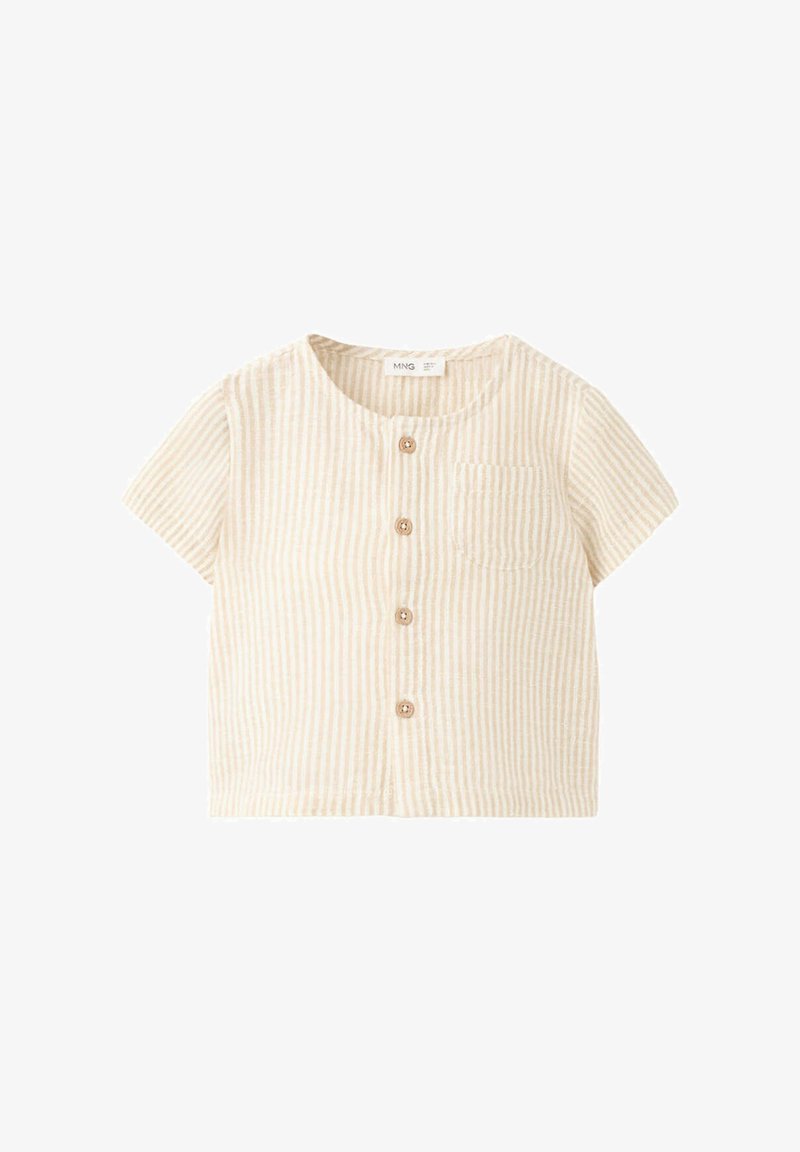 Chemise à manches courtes beige et blanche à rayures verticales, col rond, boutons sur le devant et petite poche poitrine.