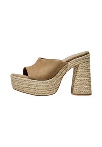 Ciabattine con tacco - beige