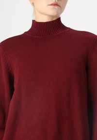 VILA VIKASSIA TURTLE NECK - Neule - cabernet