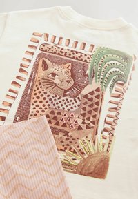 Next REGULAR FIT-AND SET - Shorts - ecru leopard