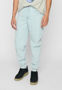 DEF SCHILLER  - Relaxed fit -farkut - ice blue washed