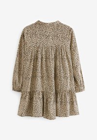 Ruskea leopardikuosiset mekko, jossa on pitkät hihat, rypytetty kerrostettu muotoilu ja pyöreä pääntie. Valmistettu kevyestä, teksturoidusta kankaasta.