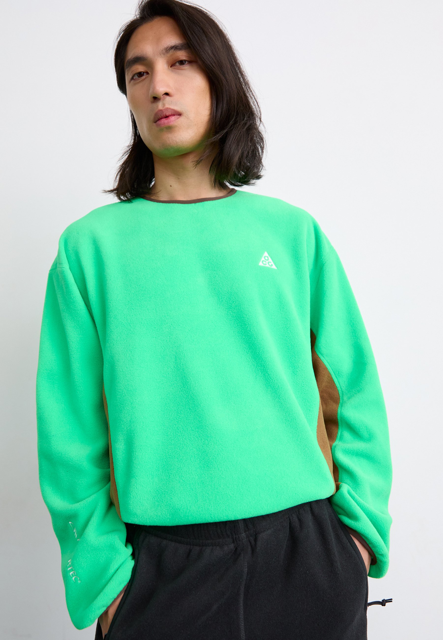 トップス WDS PALM TREE (PATTERN) FLEECE CREW NECK WDS PALM TREE (PATTERN) FLEECE CREW NECK