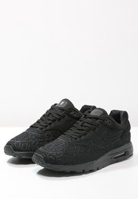 Nike Sportswear Sneakers - black
